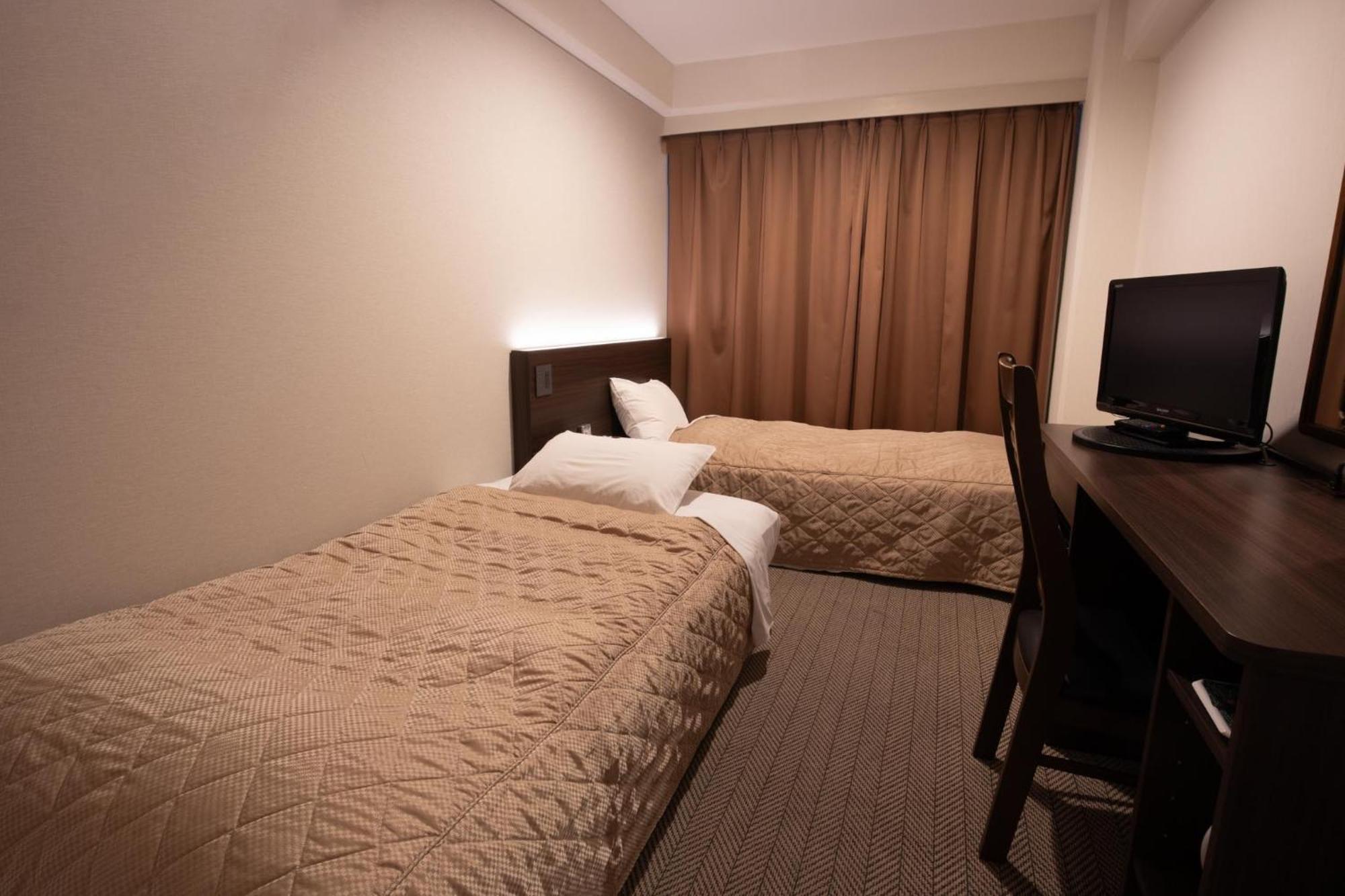 Hotel Aisul Matsuyama Macujama Szoba fotó