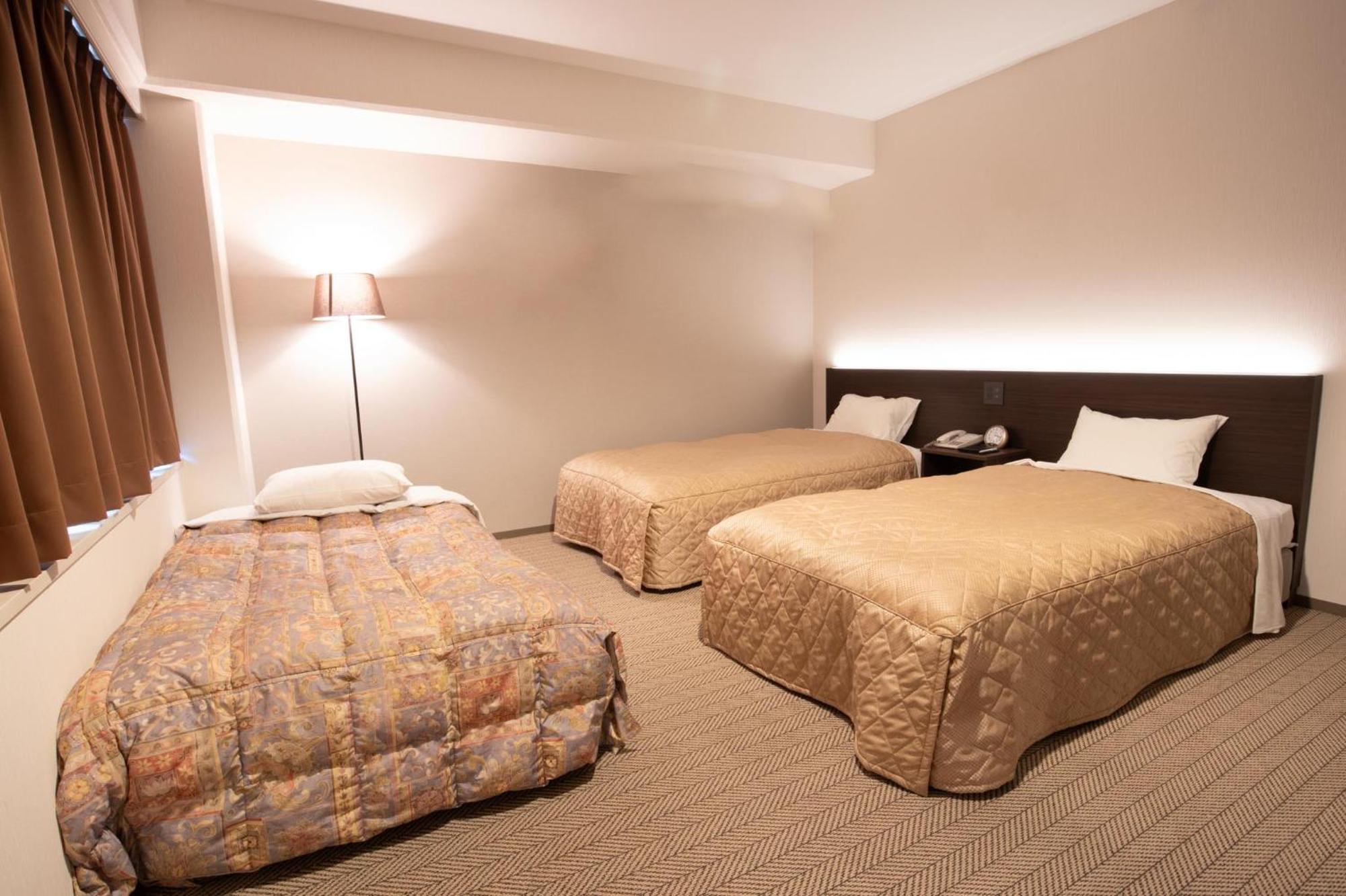Hotel Aisul Matsuyama Macujama Szoba fotó