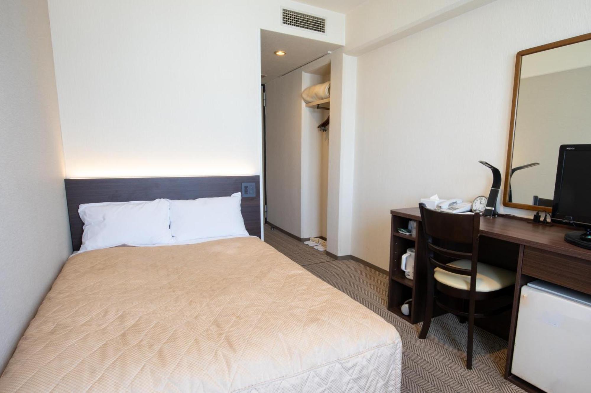 Hotel Aisul Matsuyama Macujama Szoba fotó